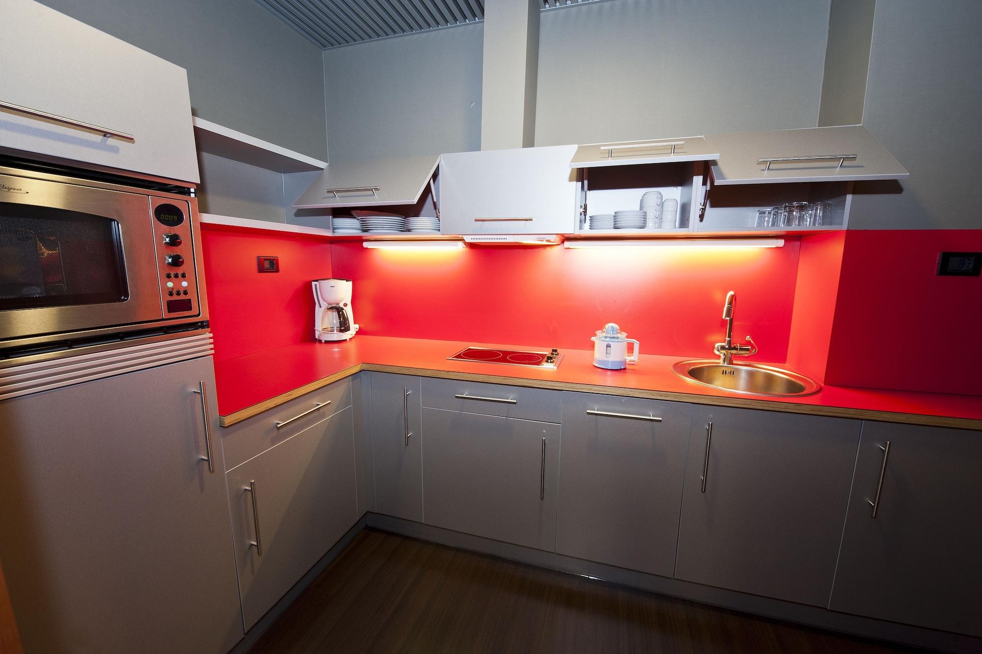 Gran Hotel Lakua Віторія-Гастейс Екстер'єр фото A kitchen at the University of Cambridge