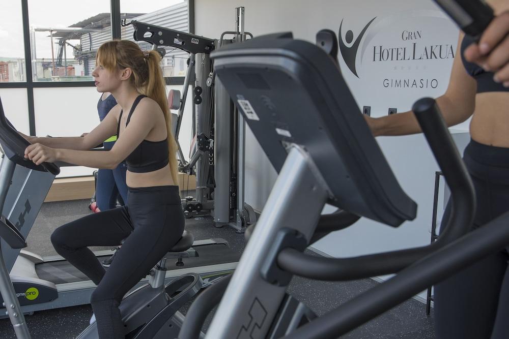 Gran Hotel Lakua Віторія-Гастейс Екстер'єр фото Elliptical cross trainer