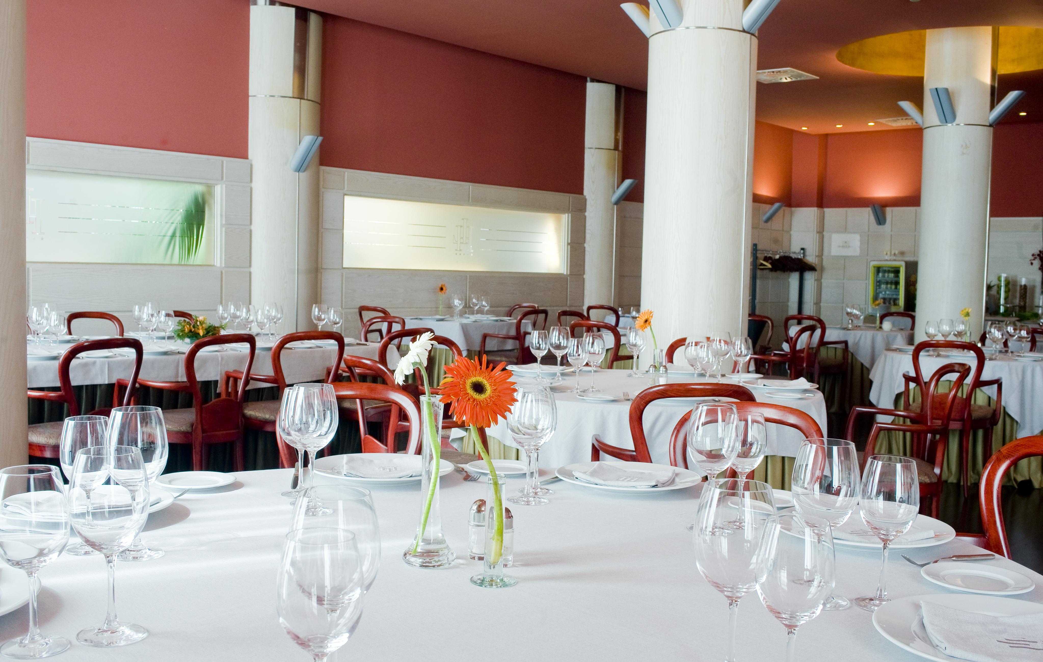 Gran Hotel Lakua Віторія-Гастейс Екстер'єр фото Restaurant