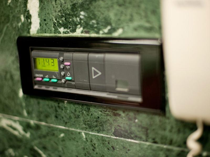 Gran Hotel Lakua Віторія-Гастейс Екстер'єр фото A programmable thermostat